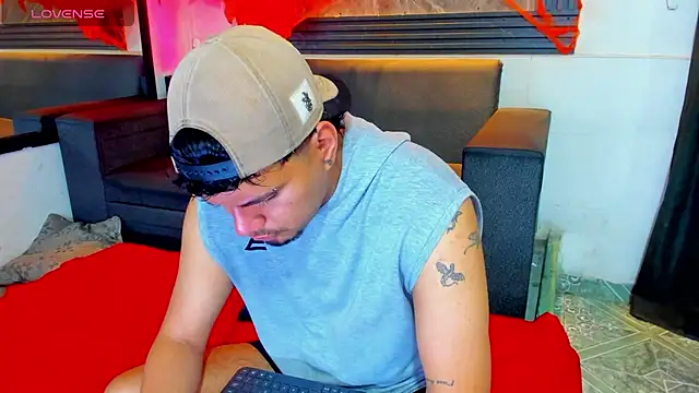 EnriquevillaF online show from 10.30.25