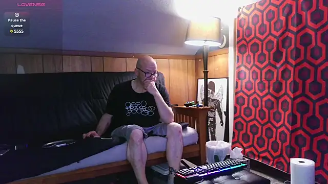 Snapshot of fractal74 chatting on 01.18.25 fractal74 online show from 01.18.25