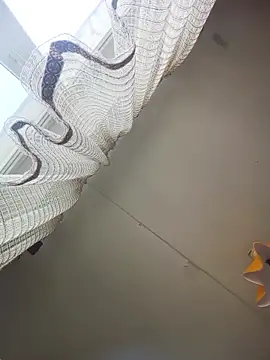 Lauren Amabel online show from 04.21.26