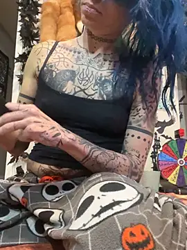 trashbrat online show from 11.23.25