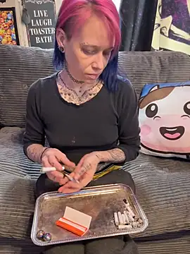 trashbrat online show from 04.05.26