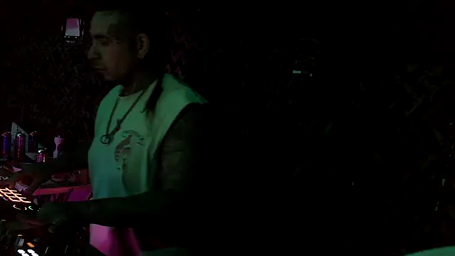 justthetip4209 online show from 04.23.26