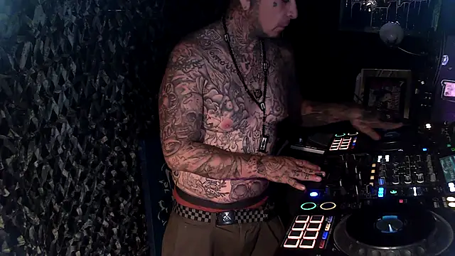 justthetip4209 online show from 04.25.26