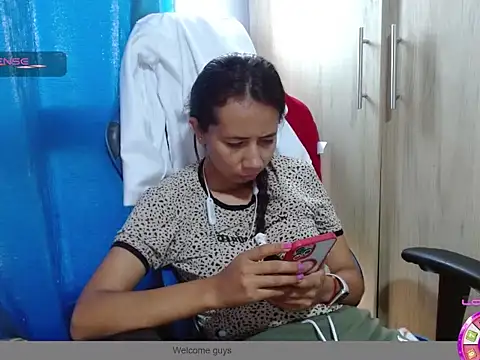 Danielagomez33 online show from 02.25.26