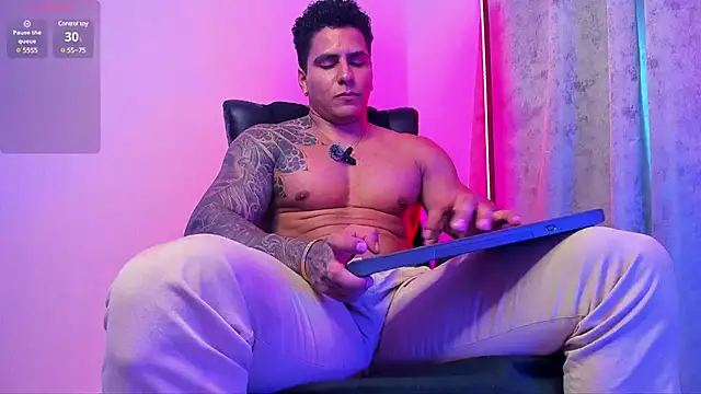 Maximoscott online show from 02.27.25