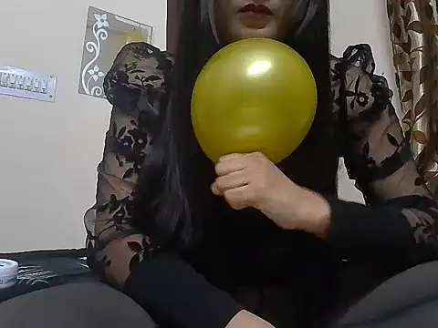 karishma kappur online show from 01.21.25