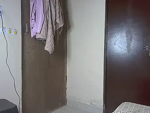 karishma kappur online show from 01.31.25
