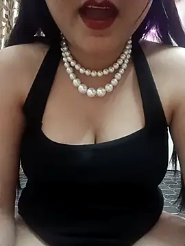 karishma kappur online show from 02.12.25