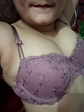 karishma kappur online show from 03.15.25