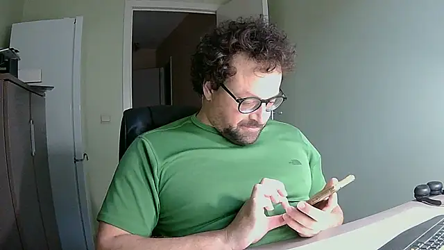 littlehairyman online show from 10.20.25