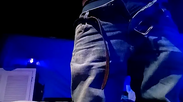 hesjustafriend online show from 01.11.26