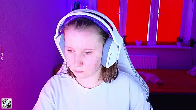 mon lola online show from 11.24.25