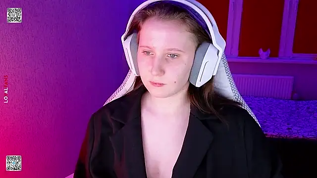 mon lola online show from 04.14.26