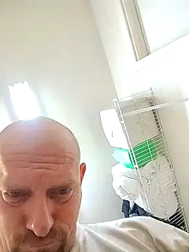 Snapshot of jayjay198080 chatting on 02.14.25 jayjay198080 online show from 02.14.25