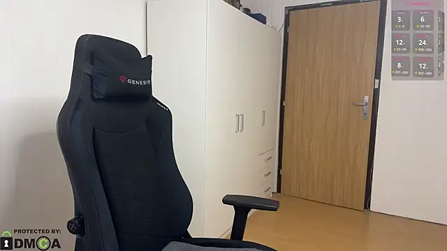 Snapshot of wannaseeyoursmile chatting on 10.05.25 wannaseeyoursmile online show from 10.05.25