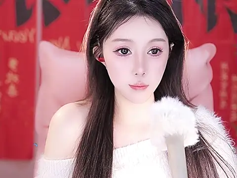 Snapshot of Summer-Momo chatting on 01.17.25 Summer-Momo online show from 01.17.25