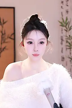 Snapshot of Summer-Momo chatting on 03.06.25 Summer-Momo online show from 03.06.25