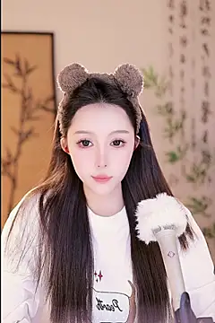 Snapshot of Summer-Momo chatting on 03.14.25 Summer-Momo online show from 03.14.25