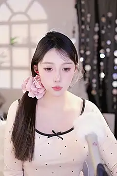 Snapshot of Summer-Momo chatting on 03.22.25 Summer-Momo online show from 03.22.25