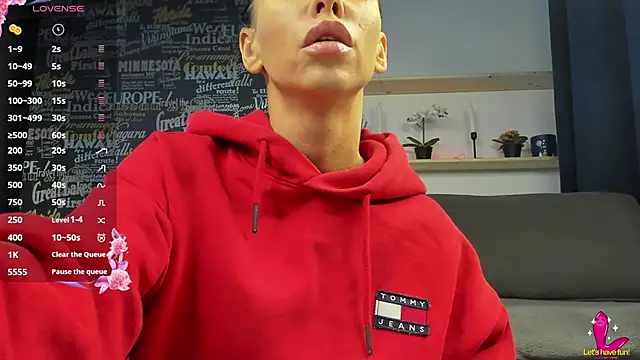 Snapshot of MyaBlack chatting on 03.19.25 MyaBlack online show from 03.19.25