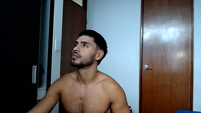 Snapshot of HOTLATINO2025 chatting on 05.26.26 HOTLATINO2025 online show from 05.26.26