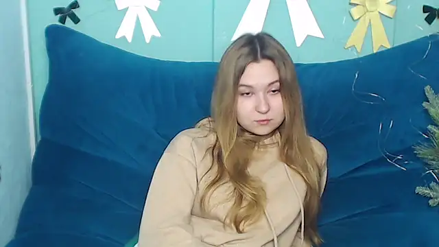 Snapshot of MaryKler chatting on 01.11.25 MaryKler online show from 01.11.25