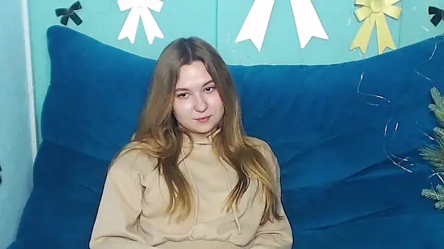 Snapshot of MaryKler chatting on 01.12.25 MaryKler online show from 01.12.25