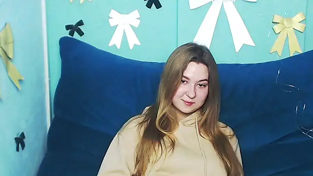 Snapshot of MaryKler chatting on 01.13.25 MaryKler online show from 01.13.25