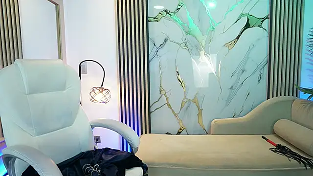 Emma Walkerr  online show from 03.14.26