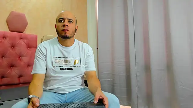 jacob lewitt online show from 02.11.25