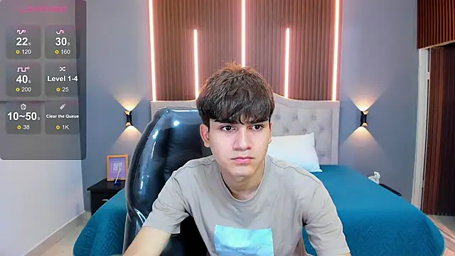 Tommy18   online show from 09.24.25