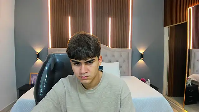 Tommy18   online show from 11.11.25