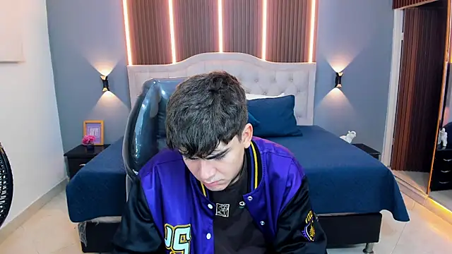 Tommy18   online show from 02.24.26