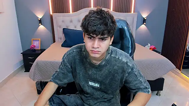 Tommy18   online show from 04.01.26