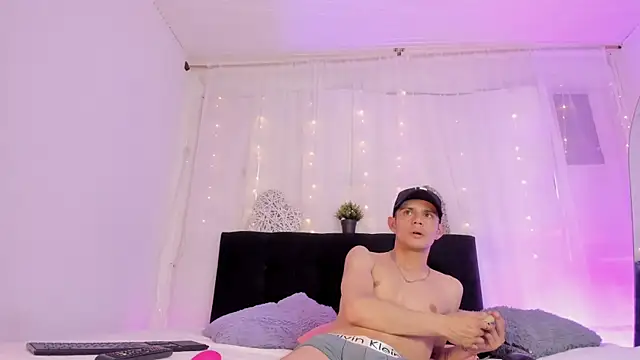 Bonny and carrot online show from 10.22.25