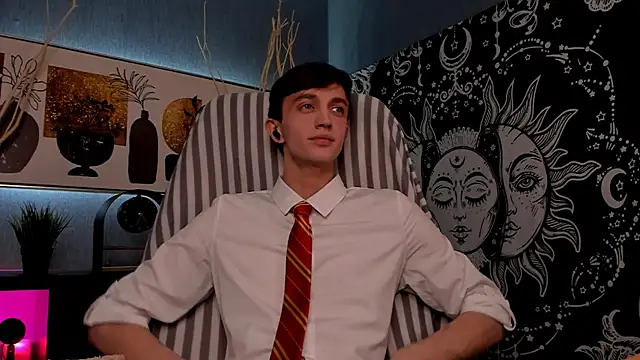 John Weasley online show from 01.08.25