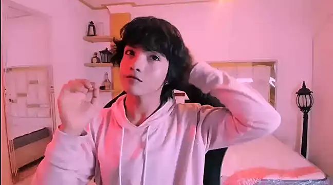 AllanYong18 online show from 01.17.25