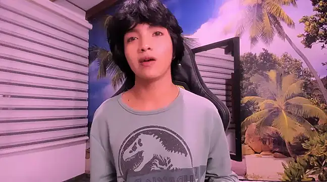 AllanYong18 online show from 01.20.25