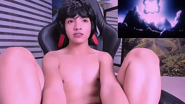 AllanYong18 online show from 02.21.25