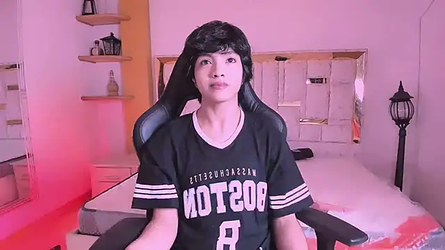 AllanYong18 online show from 03.01.25