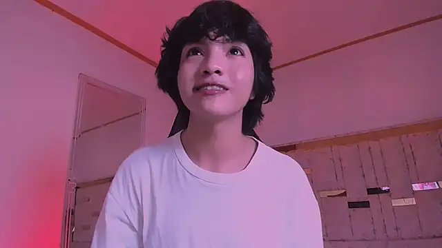 AllanYong18 online show from 03.13.25