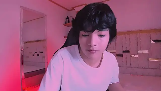 AllanYong18 online show from 03.13.25