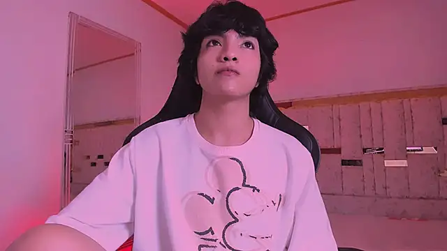 AllanYong18 online show from 03.14.25