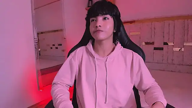 AllanYong18 online show from 03.16.25