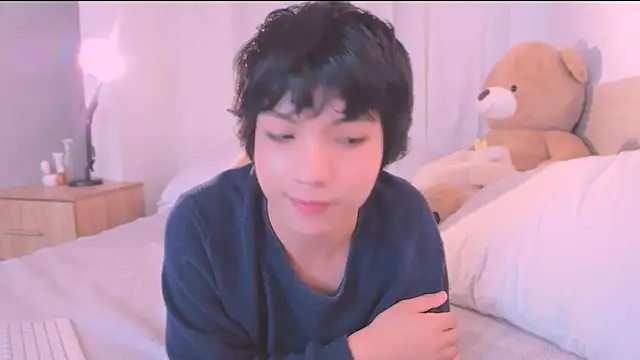 AllanYong18 online show from 09.29.25