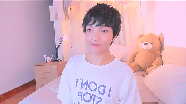 AllanYong18 online show from 10.19.25