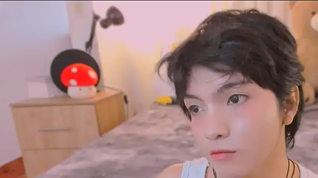 AllanYong18 online show from 03.12.26