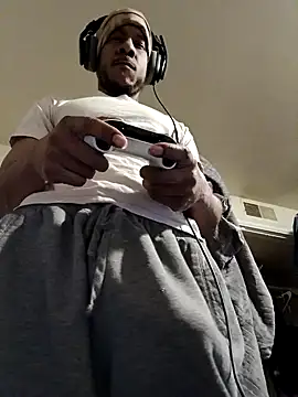 Snapshot of MrDaddyBbSnake chatting on 01.25.25 MrDaddyBbSnake online show from 01.25.25