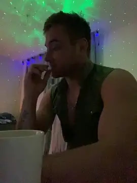 Snapshot of viamen chatting on 01.11.25 viamen online show from 01.11.25