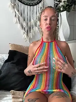 CheekyChels online show from 01.31.25